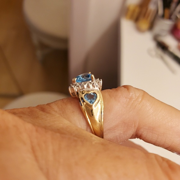 10k solid gold glacier blue topaz 3 stone hearts